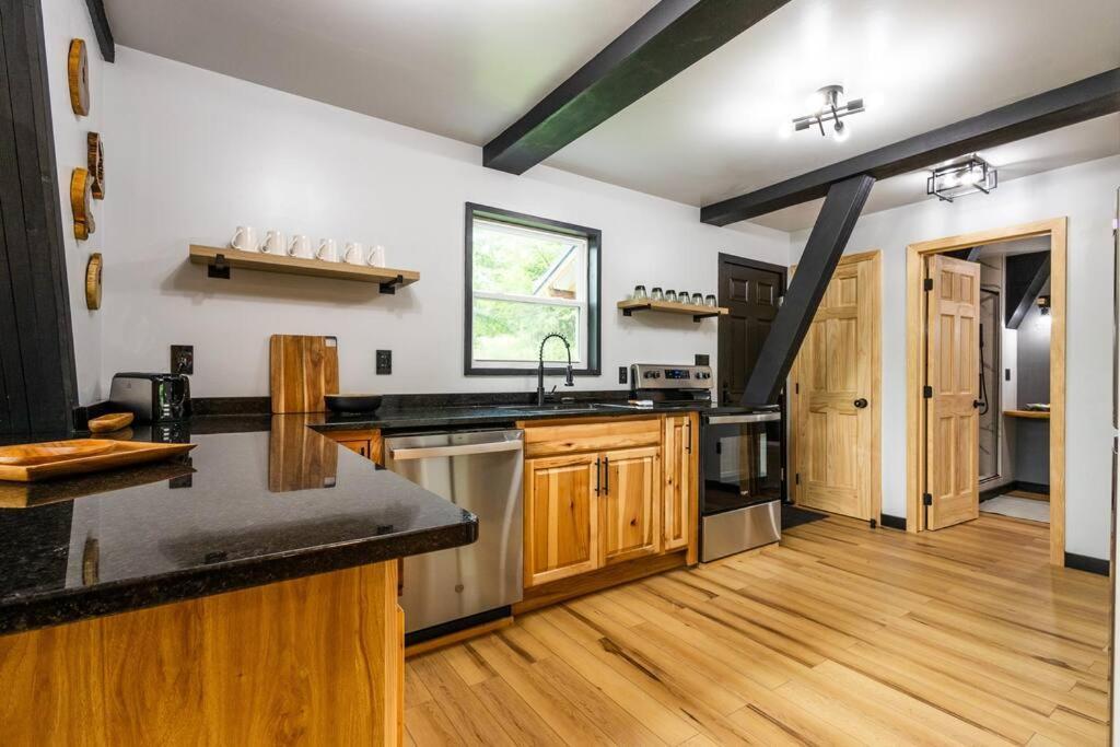 Valhalla Cabins Aframes With Hot Tubs & Sauna Cosby Exterior foto